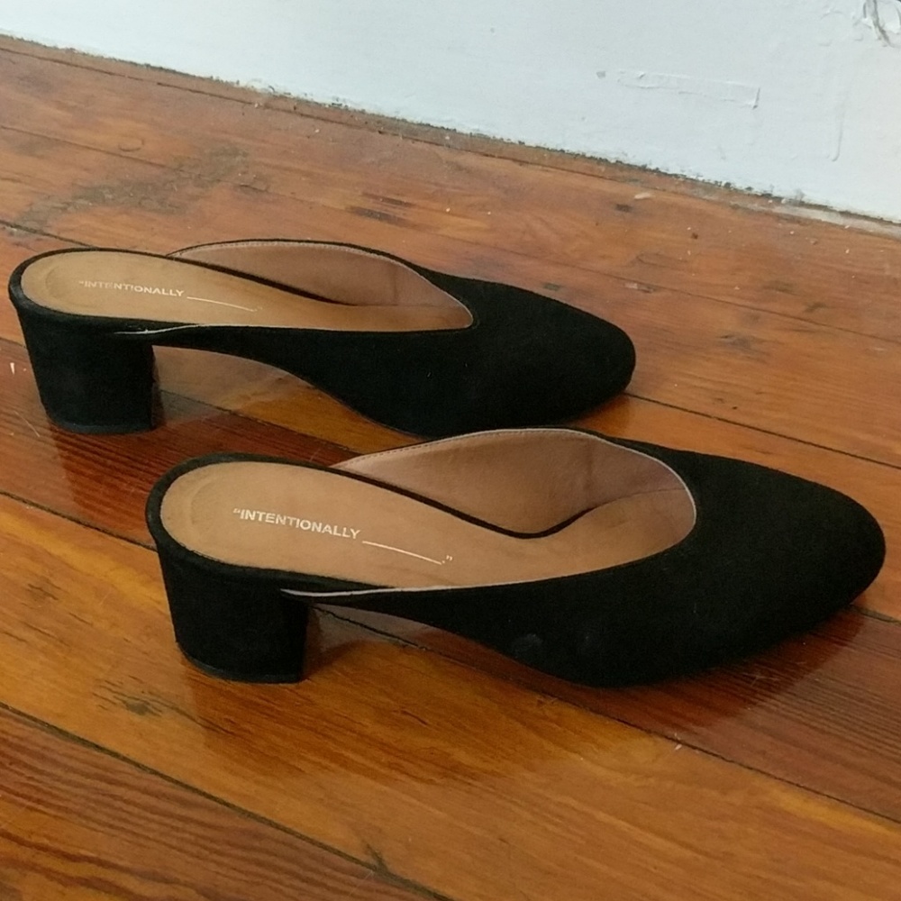 Intentionally blank Daisy mule